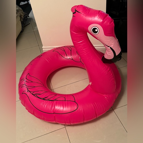 Giant inflatable flamingo - Picture 2 of 7